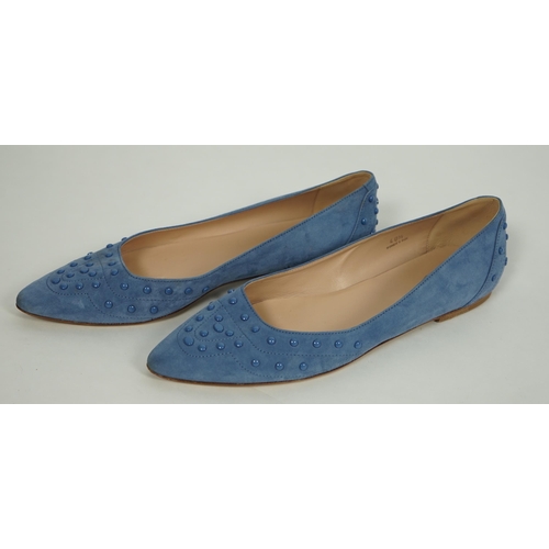 1062 - A pair of Tod's lady's light blue suede leather studded ballet flats, size 40.5