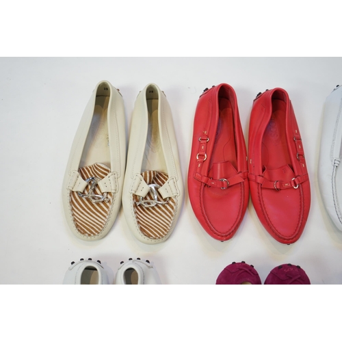 1065 - Six pairs of lady's Tod's loafers in a variety of styles and colours, pink, white (2), neutral with ... 