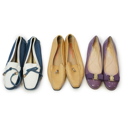 1067 - Three pairs of Salvatore Ferragamo flat lady's shoes, blue and white, mauve with fabric bow and ligh... 