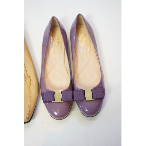 1067 - Three pairs of Salvatore Ferragamo flat lady's shoes, blue and white, mauve with fabric bow and ligh... 