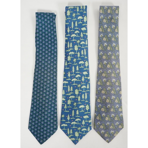 1079 - Three Hermès gentlemen's assorted patterned silk ties