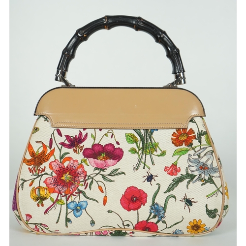 1117 - ** ** A Gucci Chelsea edition Flora Lady Lock handbag, with makers dust bag, proof of purchase and ... 