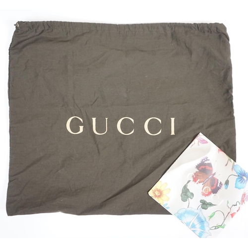 1117 - ** ** A Gucci Chelsea edition Flora Lady Lock handbag, with makers dust bag, proof of purchase and ... 