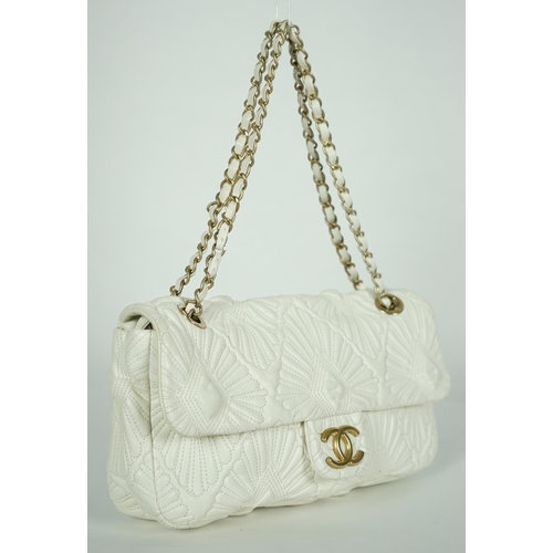 1139 - ** ** A white quilted Chanel shoulder bag, with makers dust bag, Authentication no: 13198167 (no ca... 