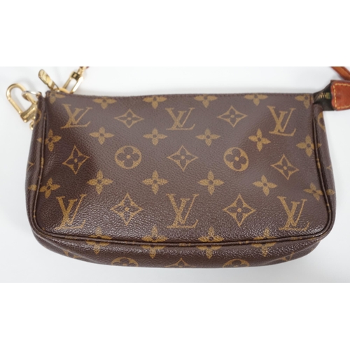 1142 - A vintage Louis Vuitton Monogram canvas Speedy 25 handbag, a Louis Vuitton Pochette Accessories Canv... 