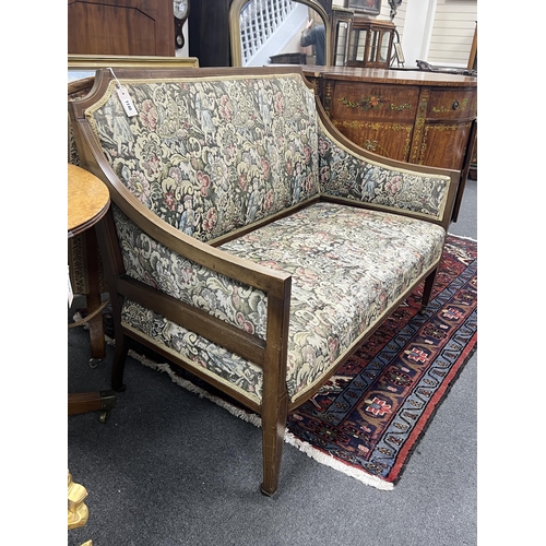 1153 - An Edwardian inlaid mahogany settee, length 117cm, depth 66cm, height 93cm