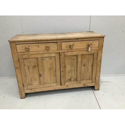 1229 - An Edwardian pine side cupboard, width 128cm, height 92cm