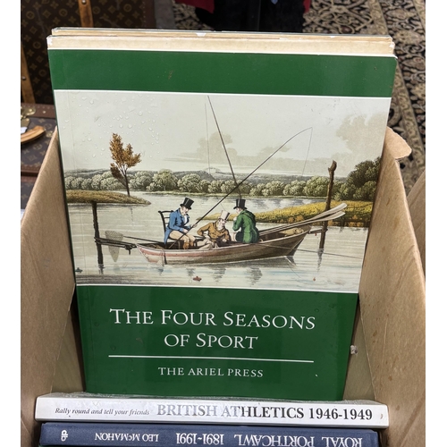 266 - ° ° Miscellaneous Books - older and newer, includes some 10 (modern) on golf clubs history (35)... 