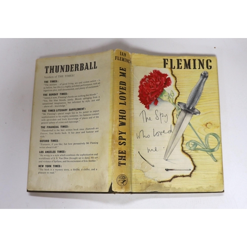 400 - ° ° Fleming, Ian and Michael, Vivienne - The Spy Who Loved Me. 1st edition (1st issue). d-page illus... 