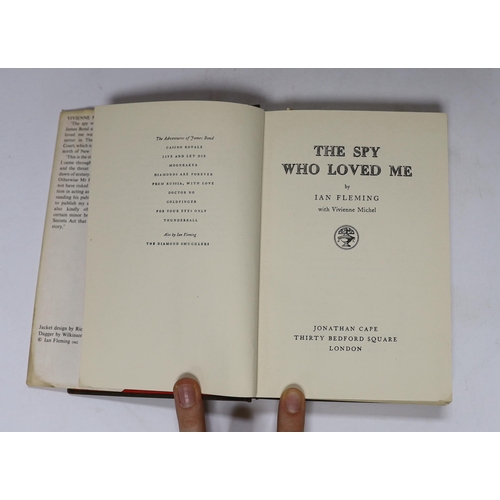 400 - ° ° Fleming, Ian and Michael, Vivienne - The Spy Who Loved Me. 1st edition (1st issue). d-page illus... 