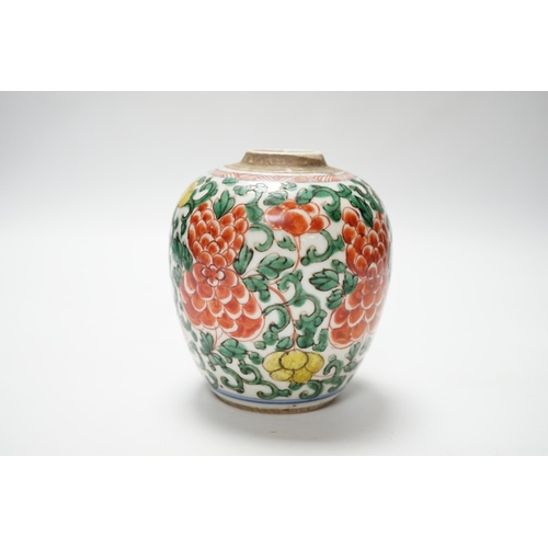 431 - A Chinese wucai ovoid jar, Shunzhi/Kangxi period, 11cm