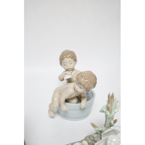 432 - Five Lladro figure groups, Follow Me, Hurry Up, Bathtime, Interrupted Nap and another, four boxed,... 