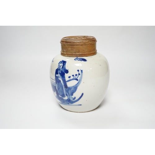 441 - A Chinese blue and white jar, 19th century, with pierced hardwood lid, 15cm high