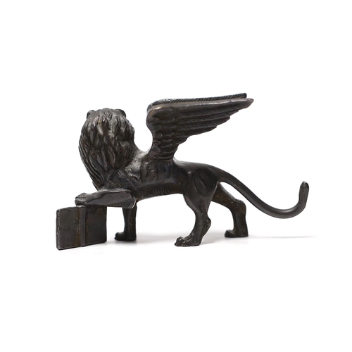 655 - * * A Grand Tour miniature bronze Winged Lion of St. Mark, late 18th century, 7.5cm wide