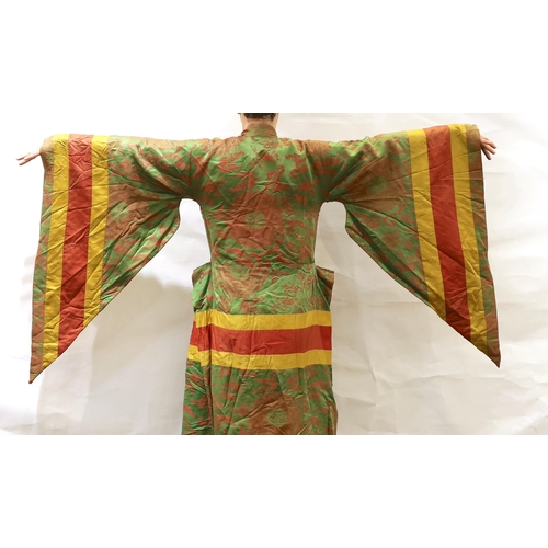 1339 - An unusual early 20th century Japanese silk damask kimono, designed with pointed sleeves and wide pl... 