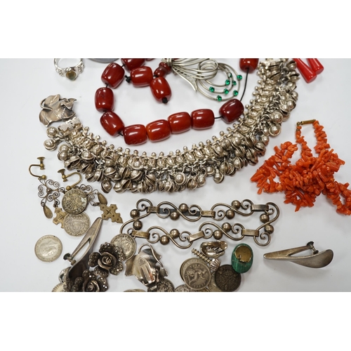 2006 - A quantity of assorted jewellery including costume, a pair of Danish sterling ear clips, a 1960's Na... 