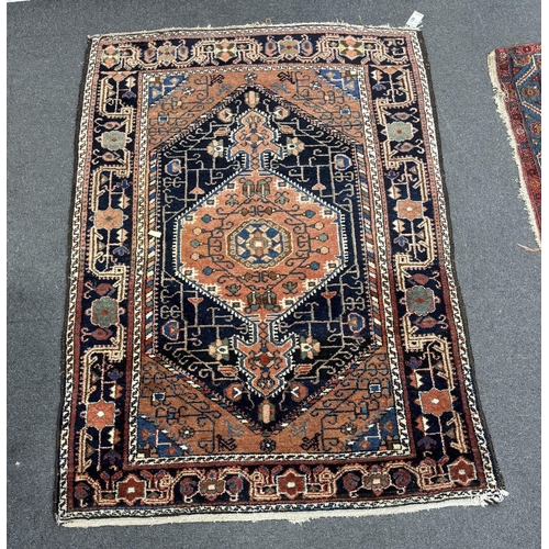 1114 - A Hamadan blue ground rug, 150 x 112cm