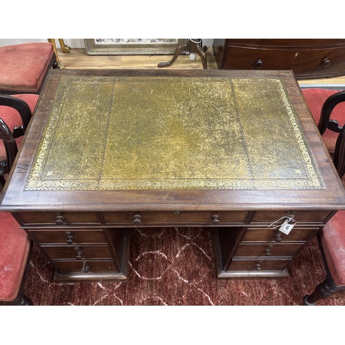 141 - A Victorian mahogany pedestal desk, width 114cm, depth 75cm, height 74cm