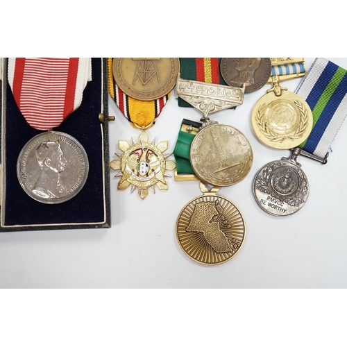 287 - Thirty world military and commemorative medals including; a Belgium War Aid Medal 1914-18, Nigeria R... 