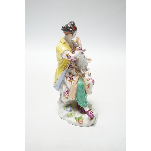 462 - A Meissen group of a girl with a lamb, 20th century, 12.5cm