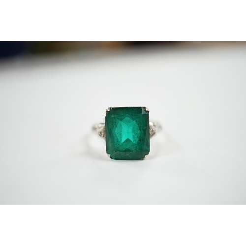 914 - A 14k and single stone green paste set ring, with diamond chip set shoulders, size P, gross weight 3... 