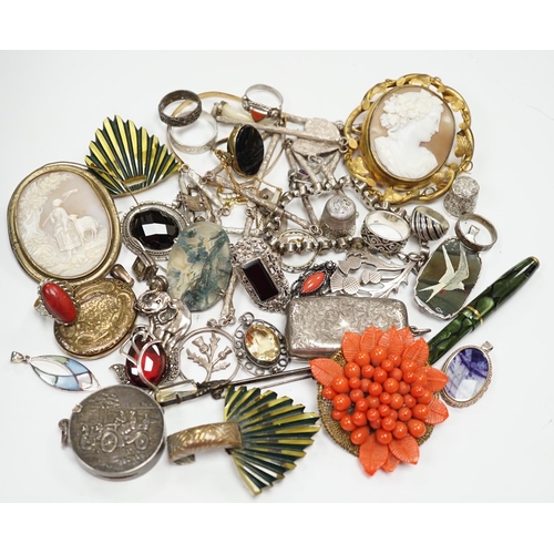 937 - A quantity of assorted mixed silver, jewellery and other items including a sterling and enamel drop ... 