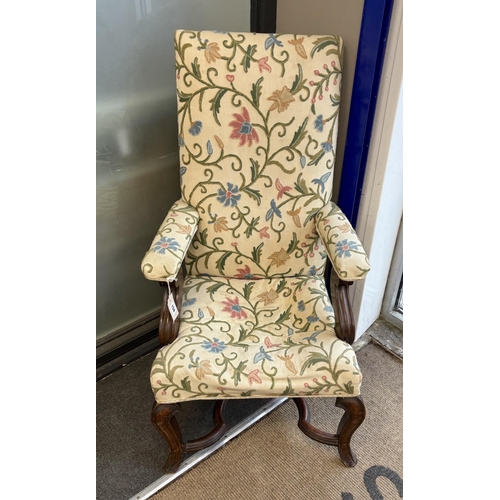 158 - William & Mary style walnut elbow chair with crewel work upholstery on cabriole front legs with shap... 