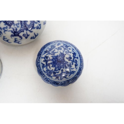 425 - Three Chinese blue and white seal paste boxes and covers, Qing dynasty, largest 7cm in diameter... 