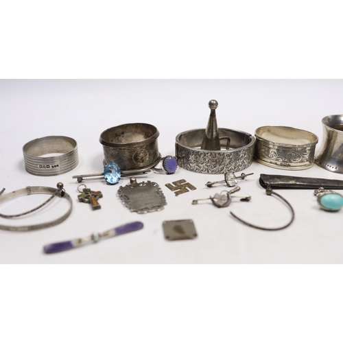 839 - Small silver and other items including napkin rings, bracelets, 19th century vinaigrette, medals, et... 