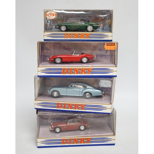 1287 - Thirty-six diecast etc models by Matchbox Dinky, Franklin Mint, Corgi Classics, Collection Armour, e... 