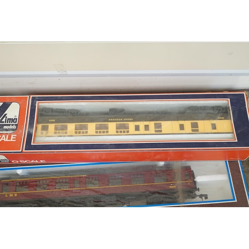 1289 - A Lima 0 gauge battery operated train set, together with two additional boxed coaches and a boxed co... 