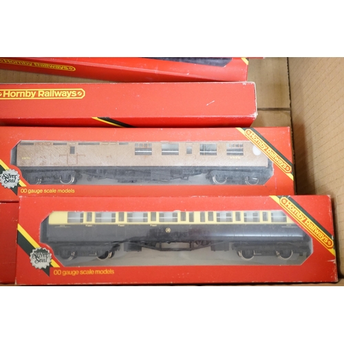 1290 - Fifteen boxed Hornby Railways 00 gauge items, including two locomotives; an LMS Class 5 (R842), and ... 