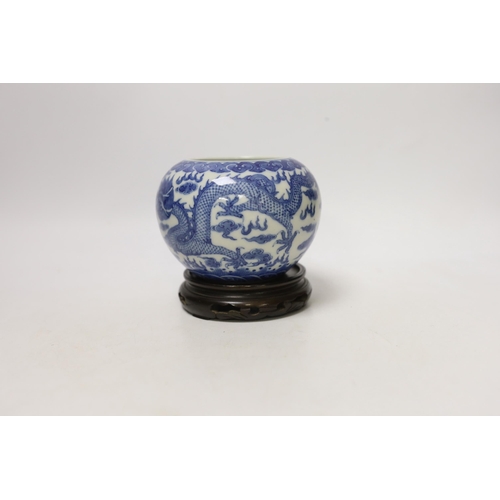 1371 - A Chinese blue and white dragon water pot on stand, bowl 12.5cm high including stand