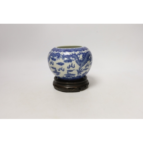 1371 - A Chinese blue and white dragon water pot on stand, bowl 12.5cm high including stand