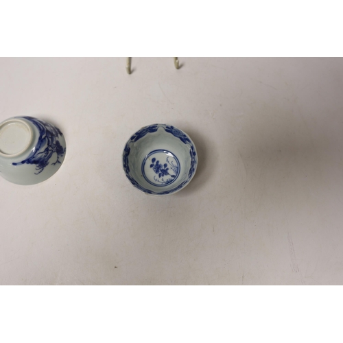 1487 - A Chinese Nanking Cargo blue and white saucer and tea bowl, and a Kangxi blue and white tea bowl, la... 