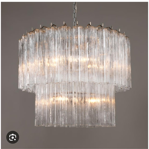 2034 - A Lymington chandelier by Vaughan Designs (one shade damaged)