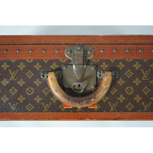 2275 - A vintage Louis Vuitton monogram canvas suitcase, no. 780445, 71cm x 44cm x 22cm