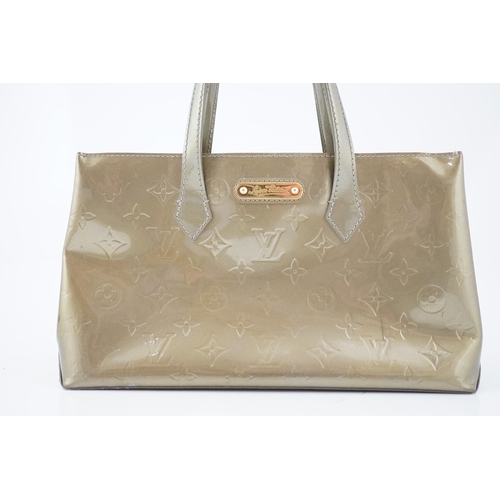 2292 - A Louis Vuitton gold metallic monogram tote bag, height 18cm, height to handle 29cm, width 31cm, dep... 