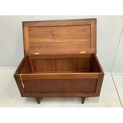 1023 - A mid century teak blanket box, width 95cm, depth 45cm, height 53cm