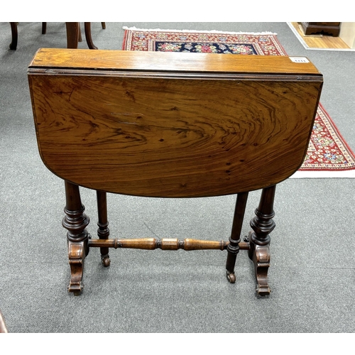 1173 - A Victorian walnut Sutherland table, width 63cm, height 63cm