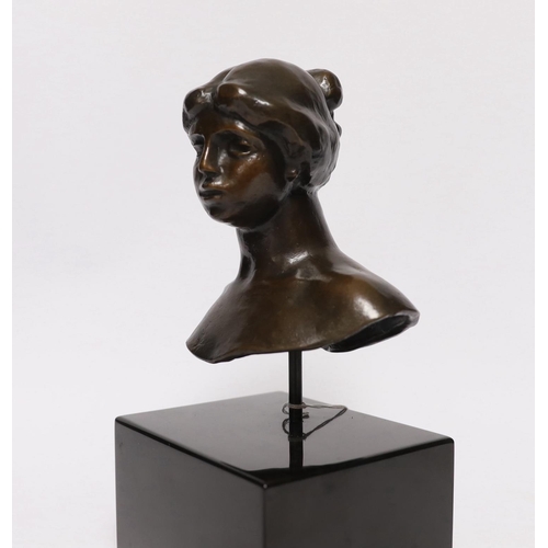 375 - A House of Renoir reproduction bronze bust, Tête de Petite Venus a la Pomme 10/99 AZB, 24cm high... 