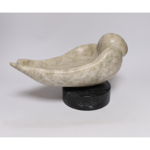 388 - A Shona stone carving of a bird, possibly by Ignatius Zhakawayi, on a marble base, 35cm long