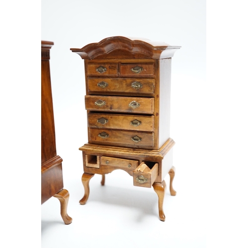 547 - Two pieces of early 20th century miniature furniture - a mid-18th century style walnut bookcase, ind... 