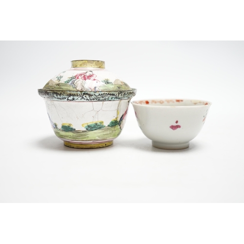 553 - A Chinese Canton enamel tea bowl and cover, and a porcelain tea bowl, largest 8cm high