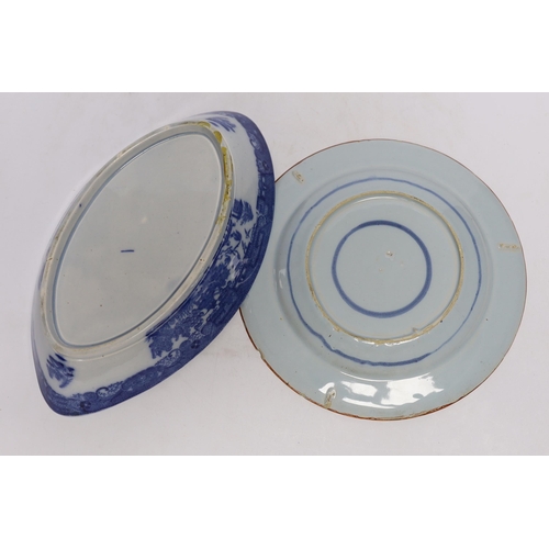 621 - An 18th century delftware plate and blue and white pearlware plate, largest 28cm wide