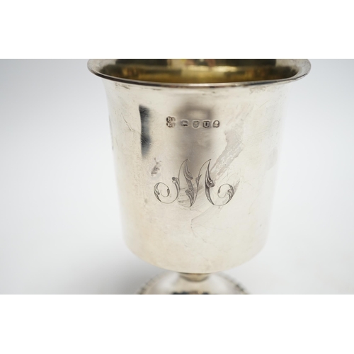 832 - A George III silver goblet by Eames & Barnard, London, 1815, 14.7cm, 7.5oz.