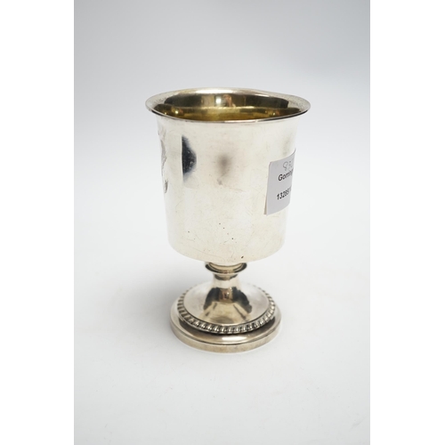 832 - A George III silver goblet by Eames & Barnard, London, 1815, 14.7cm, 7.5oz.