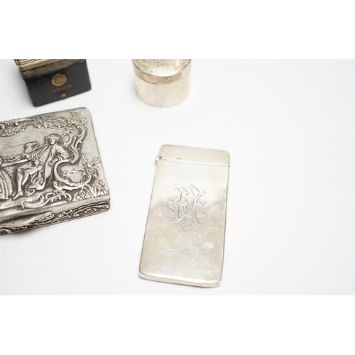 833 - A German embossed 800 standard white metal snuff box, 87mm a silver card case, a modern silver drum ... 