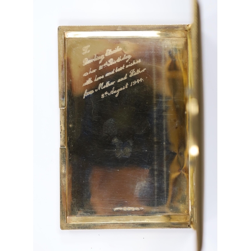 928 - A 1940's engine turned 9ct gold cigarette case, with interior engraved inscription, 12.4cm, gross we... 