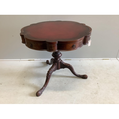 1045 - A Victorian style circular mahogany tripod centre table, with leather inset top, diameter 79cm, heig... 